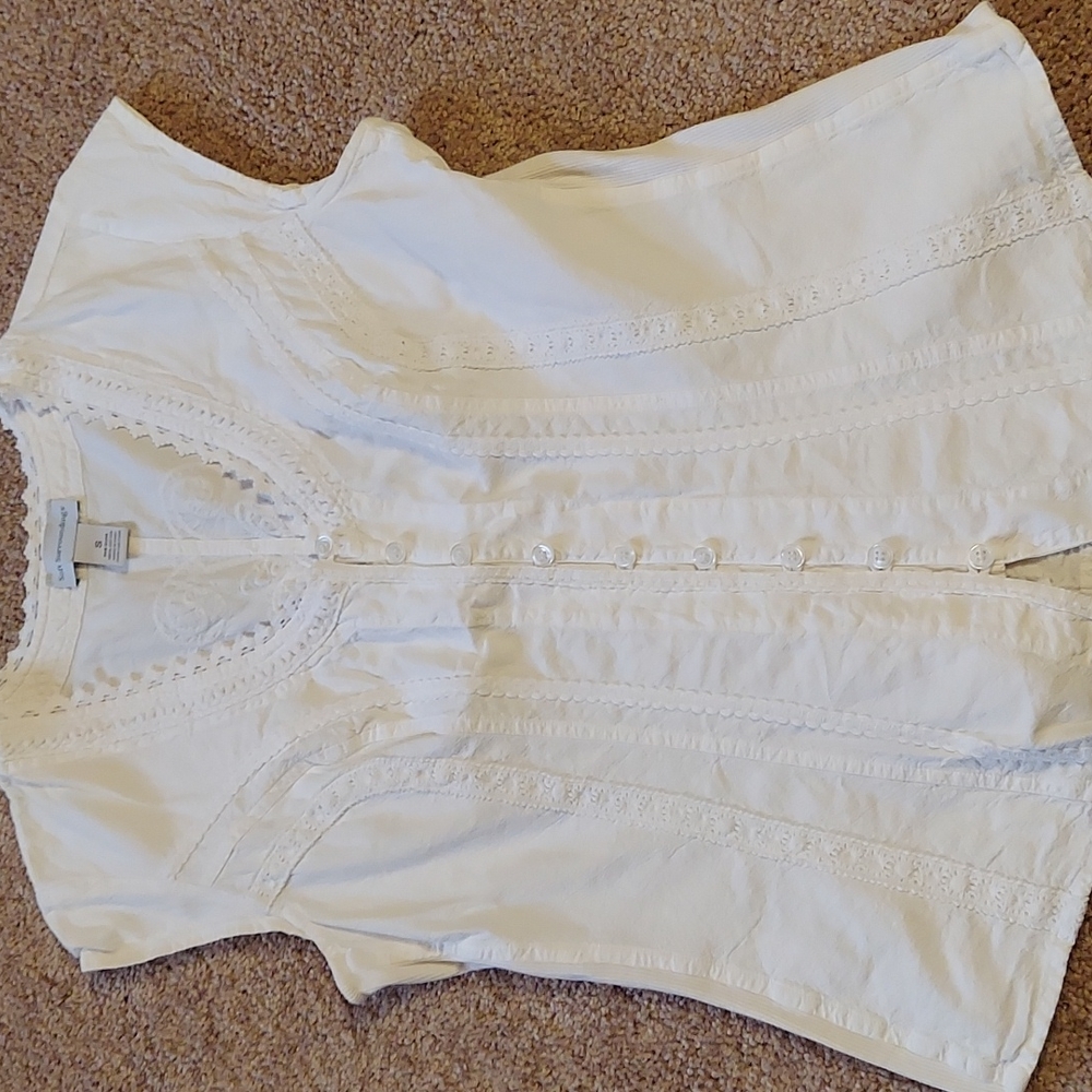 Soft Surroundings Cap Sleeve White Lace  Embroidered and Lace Top in Size Small